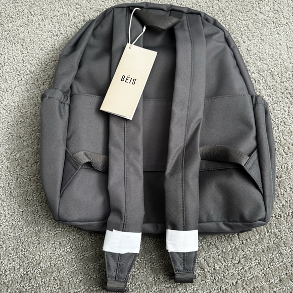 BEIS | The BEISics Backpack in Grey - Picture 5 of 6